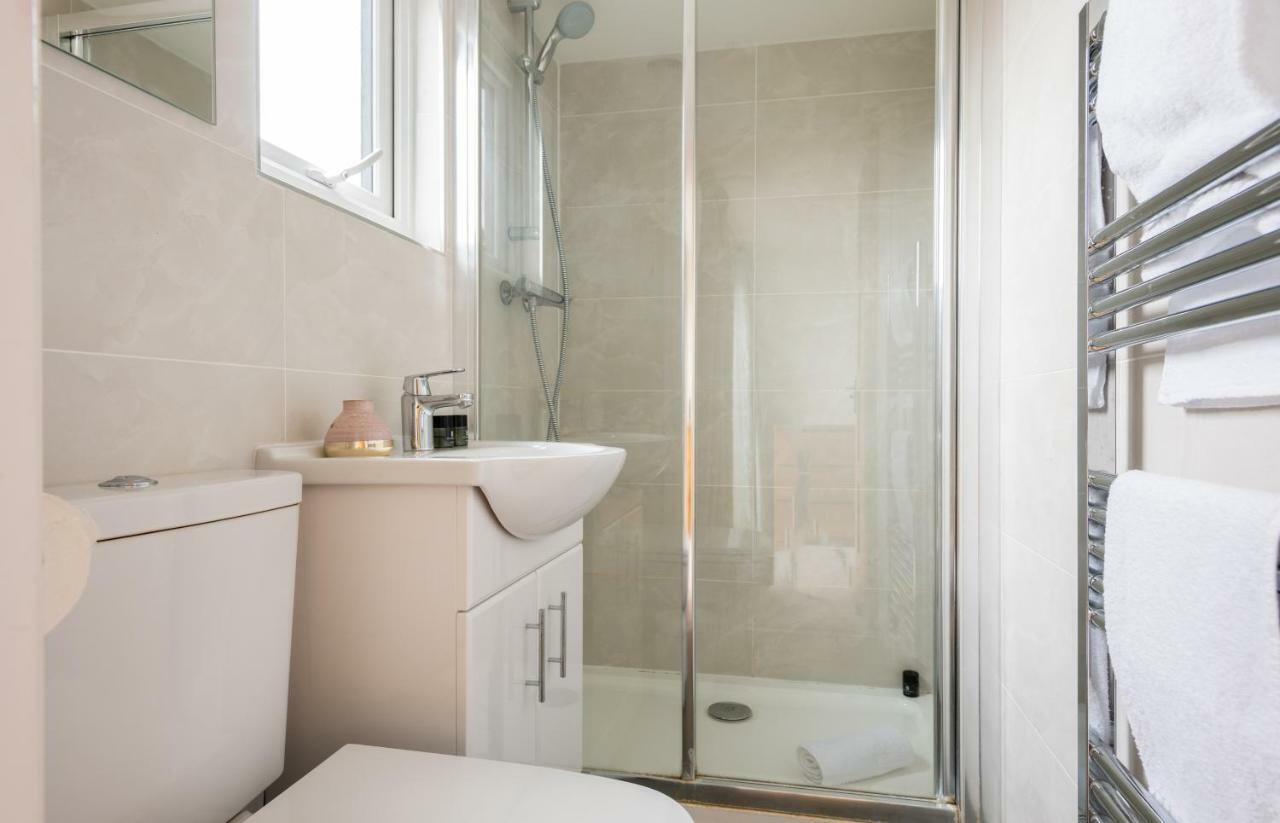 The Canary Way - Contemporary 4Bdr Home With Parking Оксфорд Екстериор снимка